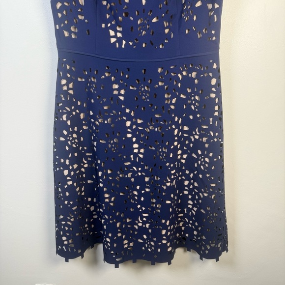 Focus by Shani Blue Laser Cut Short Sleeve Above Knee Fit & Flare Dress Size 8 - Picture 5 of 8